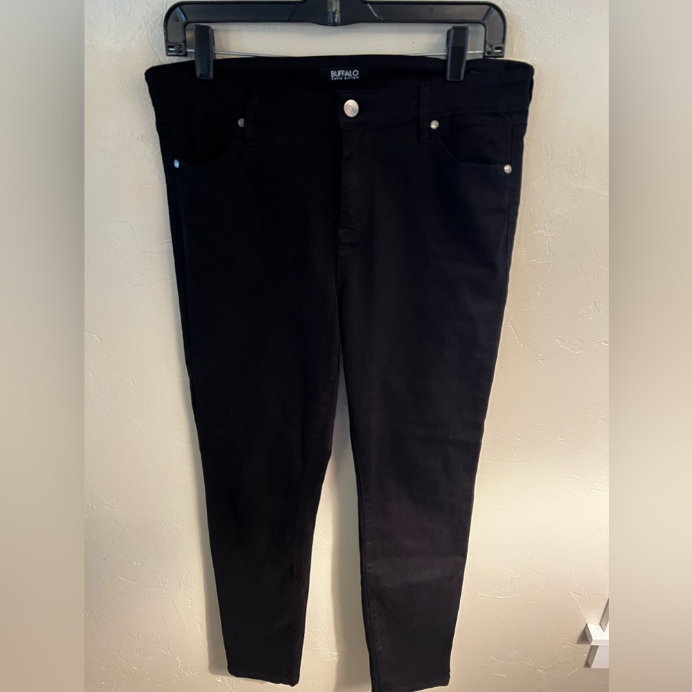 Pitch black Bufalo black mid rise stretch skinny pants size 10